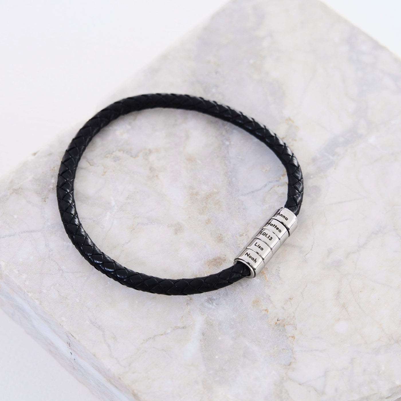 Leder Ringarmband mit bis zu 5 Gravuren - OTANTO