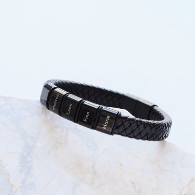 Lederarmband mit gravierten schwarzen Beads - OTANTO