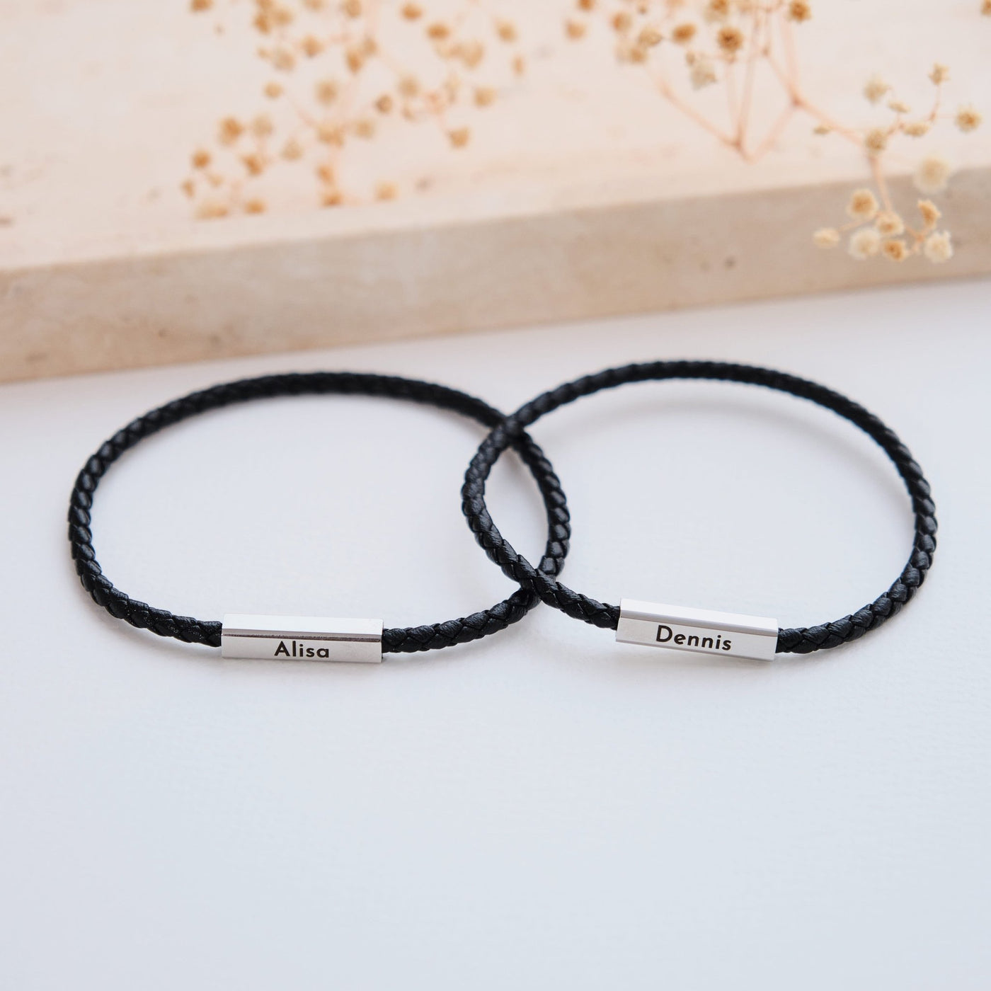 Magnetische Partnerarmbänder mit Gravur - OTANTO