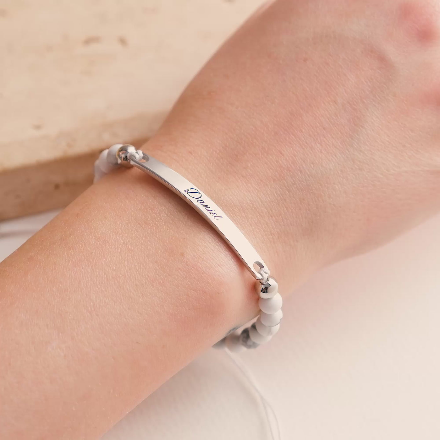 Partnerarmband mit schwarzen Perlen