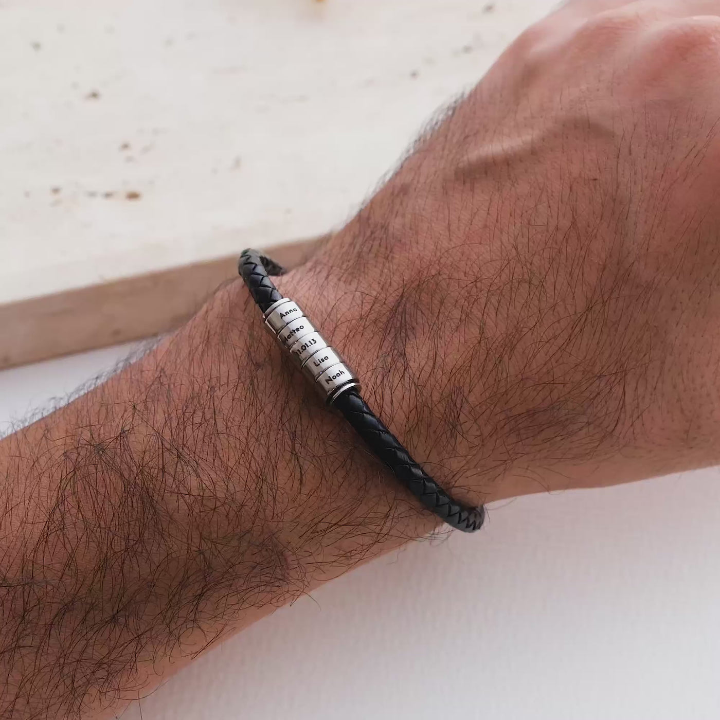 Bracelet manchette en cuir avec jusqu'à 5 gravures