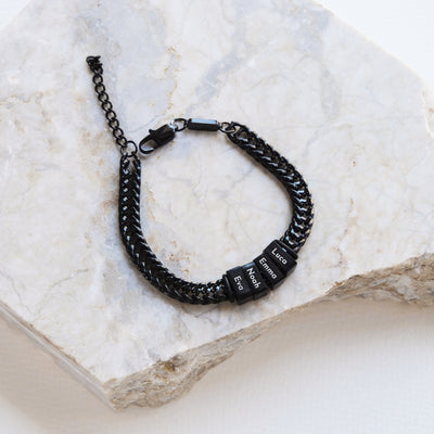 Retro Armband mit gravierten schwarzen Beads - OTANTO